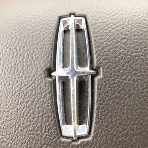 Meet your Posher, Lorie